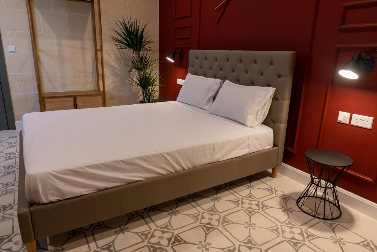 The Carob Tree Bed and Breakfast Victoria Exteriör bild